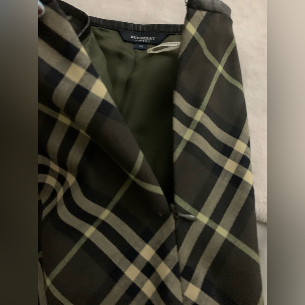 Burberry London Green/Black/Neutral Plaid A-Line Skirt - Picture 6 of 10
